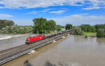 1116 076 mit einem Güterzug am 05.06.2024 bei Plattling.