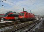 Die 1116 230 und der 4024 007 am 05.01.2008 in Salzburg HBF. 