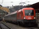 1116 059 mit einem recht kurzen Zug in Salzburg.