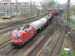 1116 263 mit einem Gterzug am 15.4.2008 in Regensburg.