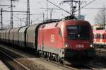 1116 194-0 mit einem schweren Stahlzug auf dem Weg nach Linz/Donau. (Trudering, 20.03.2010).