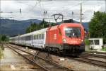 1116 166 fhrt mit EC 102  Polonia  von Villach nach Warschau.
Zeltweg 3.6.2010