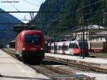 1116 178-3 neben der S-Bahn nach Innsbruck im Grenzbahnhof Brenner, 02.09.2010 