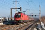 1116 174 bringt den D 101 nach Wien Westbahnhof.