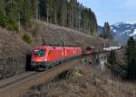 1116 280 + 1116 029 + 1116 057 mit einem Güterzug am 15.02.2014 bei Bad Hofgastein.