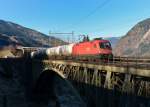 1116 281 mit einem Kesselzug am 29.11.2014 auf der Angerschluchtbrücke bei Angertal. 