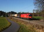Die 1116 199 mit einem Güterzug am 05.12.2015 unterwegs bei Hufschlag.