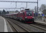 ÖBB / RailJet - Lok 1116 223-9 vor Rai-Jet Komp. bei der Durchfahrt im Bhf. Richterswil am 2024.12.27