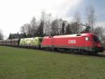 Nochmals die beiden Taurus auf der Nebenbahnstrecke Rosenheim-
Rohrdorf am 1. April 2009 kurz vor Rosenheim.