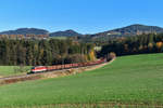 1142 624 mit einem Güterzug am 06.11.2018 bei Lest.