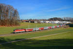 1142 667 mit einem Ersatzzug am 24.12.2013 bei Axdorf.