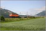 E-Lok 1142 623 fhrt mit IC 513  Ferdinand Raimund  von Salzburg nach Graz.
Mautern 24.06.2008