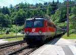 Die 1142 704-4 fuhr am 13. Juni mit dem BB IC 650 von Graz nach Wien Sd durch den Bahnhof Semmering.
