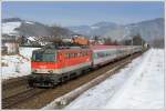 Nett war auch IC 513 von Salzburg nach Graz, welcher mit 1142 617 bespannt war. (Stbing am 18.2.2010)