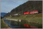 Diese 1142 leistete am 25.11.2006 einer 1116 zwischen Mrzzuschlag bis Gloggnitz Vorspann bei ihrem Gterzug.