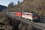 1142 626 + 1116 178 mit Güterzug bei Spital am Semmering am 21.11.2016.
