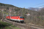 Die Ortschaft Küb umfährt der lange G-49413 mit 1144.223+1116 in beginnender Frühlingslandschaft mit dem Schneeberg im Hintergrund am 1.4.17