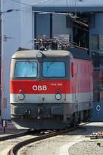 Tele-Aufnahme der 1144 088 in der Lokwerkstatt am Hauptbahnhof Graz, 30.6.19
