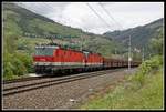 1144 058 + 1144 100 mit Güterzug bei Oberaich am 4.06.2020.