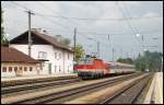 sterreichurlaub 2008 - BB: Eine 1144er mit einem Personenzug in Brixlegg. Aufgenommen am 01.September 2008.