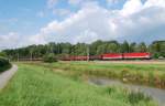 Mit einem Gterzug sind am 21.07.2011  1144 215 und 1144 234 in Wartberg an der Krems  durchgefahren.