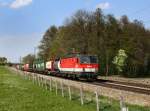 Die 1144 257 mit einem KLV-Zug am 16.04.2011 unterwegs bei Vogl.