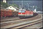 1144 212, 278 und 1144 215 am Zugschluss bringen einen Gterzug zum Brenner, hier aufgenommen in Kufstein.