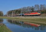 1144 092 und 1142 596 gemeinsam mit einem Güterzug am 09.03.2016 bei der
Durchfahrt in Wartberg an der Krems!