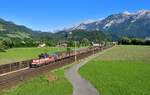 1163 008 mit einem Güterzug am 14.06.2021 bei Golling. 