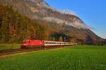 1216 021 mit EC 81 am 26.10.2019 bei Niederaudorf.