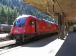 1216 013 mit einen EC im Bahnhof Brenner am 06.09.2010