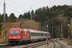 ÖBB 1216 018 (E190 018) am 9.11.13 mit einem EC in Aßling (Obb.).