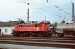 ÖBB-Lok 1245.518 vor dem Bahnhof Arnoldstein im Sommer 1983