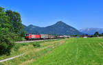 1293 036 mit einem Güterzug am 18.06.2022 bei Brannenburg.