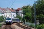 4020 227 bescherte der Wiener Vorortelinie am 13.06.2011 wieder einmal den Anblick einer blau-weien Schnellbahngarnitur. Hier ist der Triebwagen als Zug 20662 (S45) bei der Einfahrt in die Haltestelle Gersthof zu sehen.
