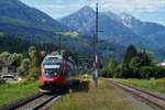 4023 006 der ÖBB als Zug 4236 der S1 (Lienz-Friesach) bei der Einfahrt in den Bahnhof Greifenburg-Weissensee (Drautalbahn).