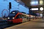 Bundeslnderbergreifender Nahverkehr, hier zum sehn 4023 011 (Steiermark) mit dem 4024 089 (Tirol) auf der Wiener Stammstrecke als S7 29720 auf der Fahrt von Wolfsthal (Wof) ber Flughafen Wien (Fws)