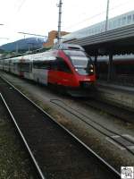 Einfahrt des Elektrotriebwagens 4024 074-9 in den Bahnhof von Innsbruck. Die Aufnahme enstand am 17.Mai 2008