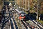 ÖBB 4024 030 verlässt am 26.10.2017 den Bahnhof Lindau und fährt über den Bodenseedamm Richtung Vorarlberg (Zielbahnhof Bludenz)