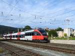 4024 113-3(Klagenfurt am Wörthersee)verlässt als S1-4245 den Bhf. Treibach/Althofen; 170913