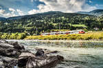 4024 097-0 fährt als S1 4260 (Lienz - Friesach), in die Haltestelle Berg im Drautal ein.