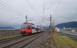 Neben der S1 Kufstein - Telfs-Pfaffenhofen verkehrt an Wochenenden der Regionalexpress im 2-Stunden-Takt von Kufstein in die Tiroler Landeshauptstadt und zurück.