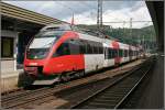 4024 070 wartet als RB 5110 (R5110) von Innsbruck nach Rosenheim auf die Weiterfahrt.