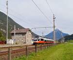 Leider wird das historische Bahnhofsgebäude von Schönwies an der Arlbergbahn beim in naher Zukunft bevorstehenden Bahnhofsumbau nicht erhalten und abgerissen.