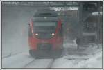 EC 24 hat diese Ente, die in Tullnerbach-Pressbaum auf die Abfahrt als S 50 nach Wien Westbahnhof wartete, am 17.11.2007 ordnetlich eingestaubt.