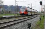 4024 004-6 verlsst Nendeln im Frstentum Liechtenstein Richtung Feldkirch.