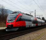 ET 4024 091 legt am 18.11.2008 auf dem Weg nach Telfs-Pfaffenhofen einen Halt in Pill-Vomperbach ein.