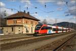 Ein 4024er Tandem fhrt als REX 4478 von Mrzzuschlag nach St.Michael.
Niklasdorf 3.1.2010