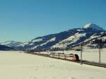 Regionalzug (4024) bei Brixen in Tal.20.01.2010