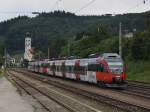 Der 4024 021 und ein Weiterer am 13.08.2010 bei der Einfahrt in Wernstein.